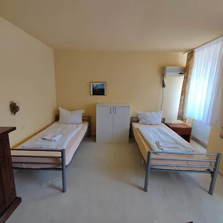 Hotel Schiff *