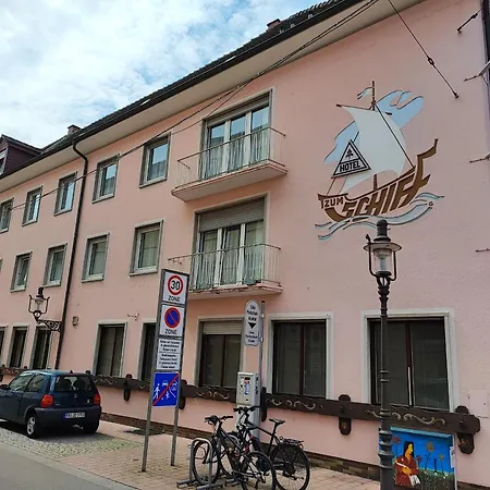 Schiff Hotel