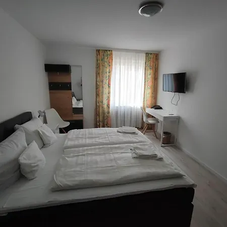 Hotel Schiff *