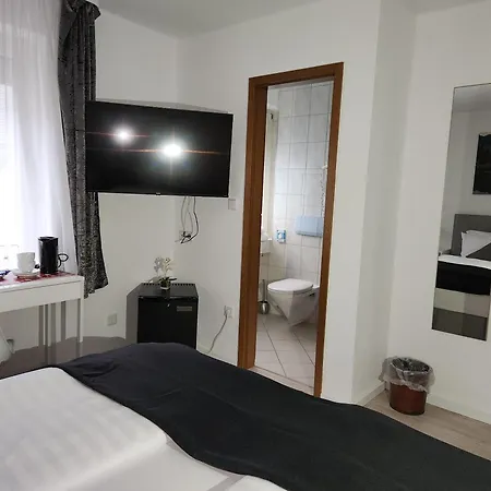 Hotel Schiff *